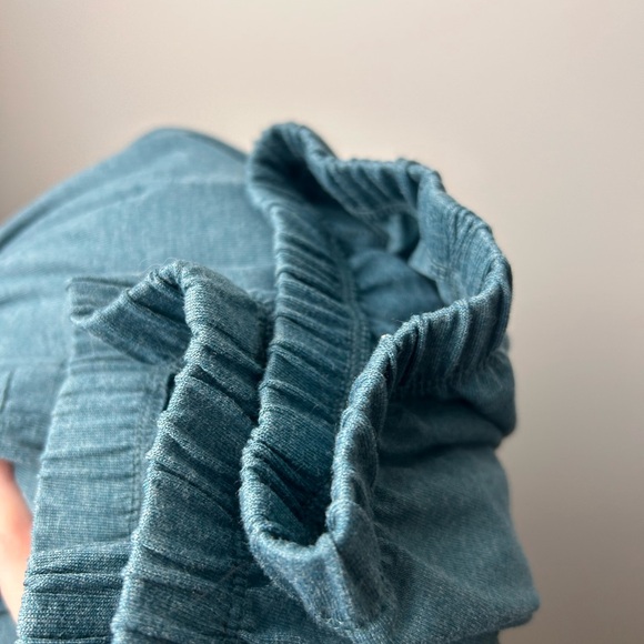 Halara jumpsuit overalls NWT size medium jade green soft drawstring pockets - Picture 11 of 12